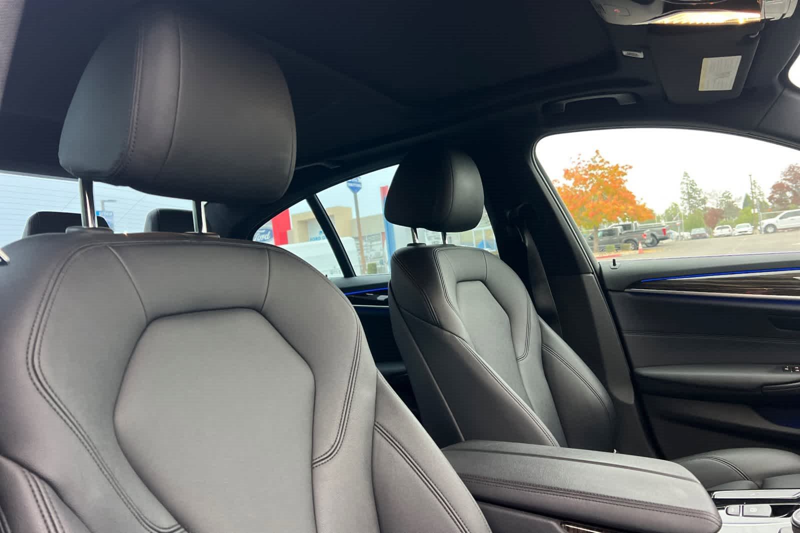 Used 2019 BMW 530i 530i w/ Convenience Package image 16