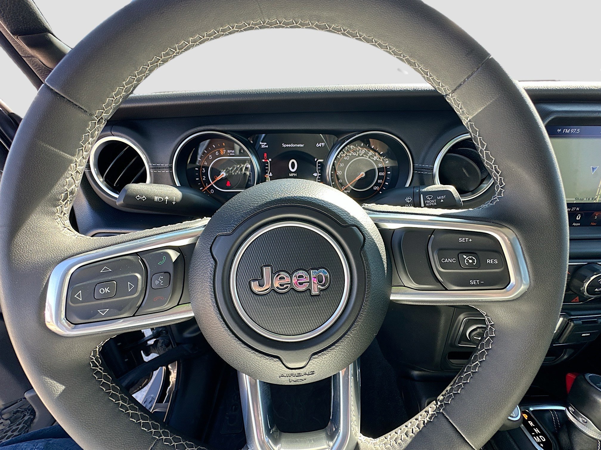 Used 2023 Jeep Gladiator Overland w/ Popular Equipment Package image 32