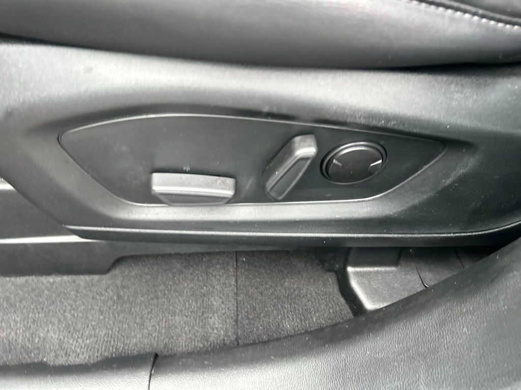 Certified 2023 Ford Explorer XLT w/ Equipment Group 202A image 17