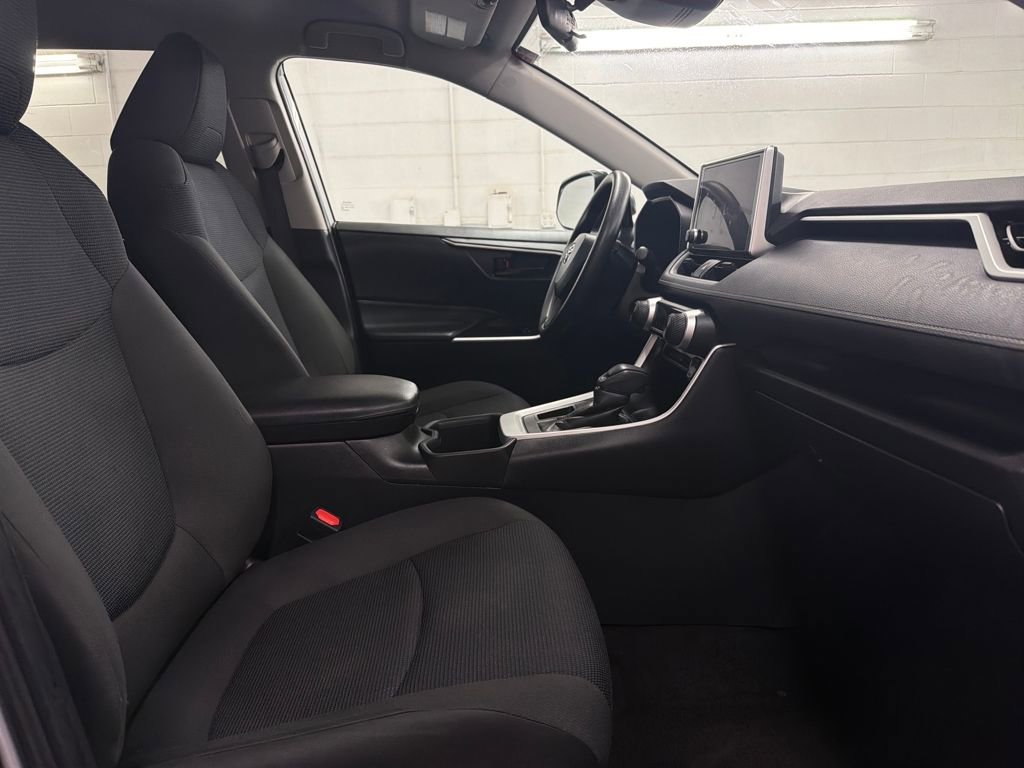 Used 2024 Toyota RAV4 LE image 27