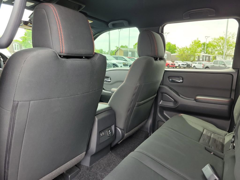 Used 2023 Nissan Frontier PRO-4X w/ Pro Convenience Package AWD/4WD image 16