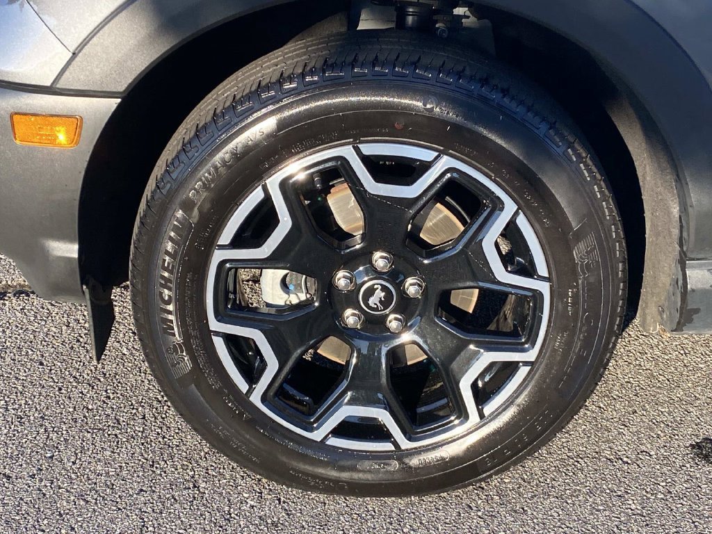 Certified 2025 Ford Bronco Sport Outer Banks w/ Outer Banks Tech Package+ AWD/4WD image 10