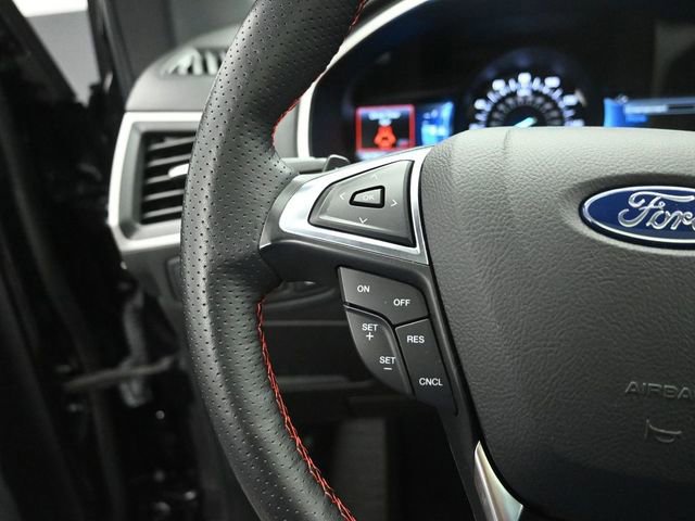 Certified 2021 Ford Edge ST-Line w/ Class II Trailer Tow Package image 32