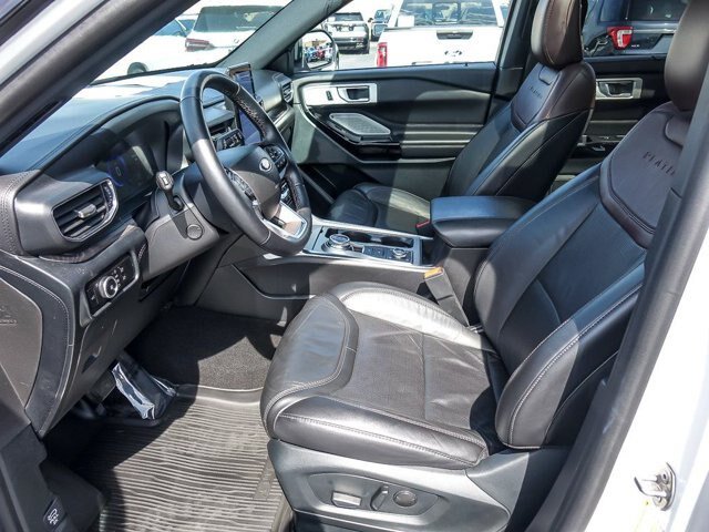 Certified 2023 Ford Explorer Platinum w/ Technology Package AWD/4WD image 11