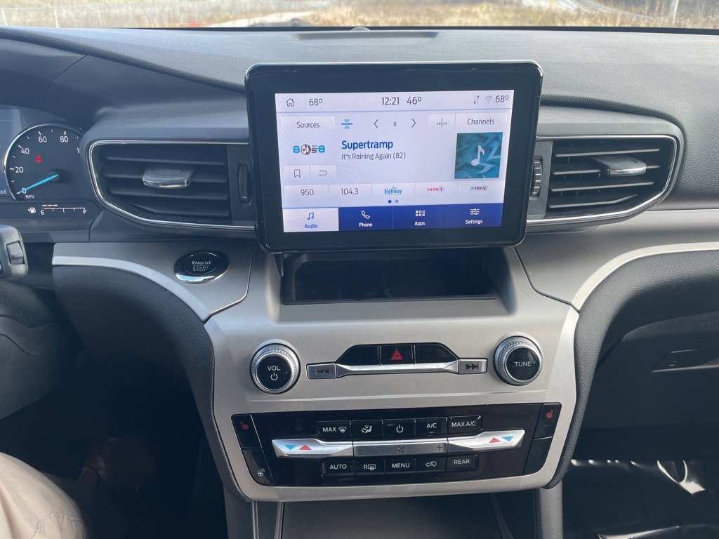 Certified 2022 Ford Explorer XLT w/ Equipment Group 202A image 16