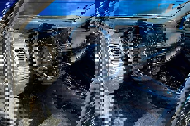 Used 2024 Nissan Rogue SV image 13