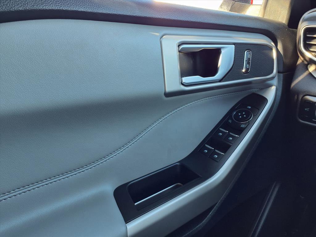 Certified 2023 Ford Explorer XLT w/ Equipment Group 202A image 23