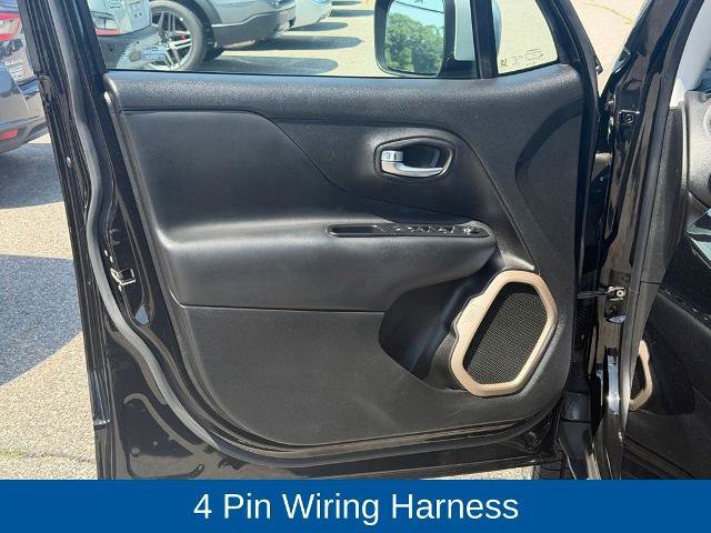 Used 2017 Jeep Renegade Limited AWD/4WD image 13