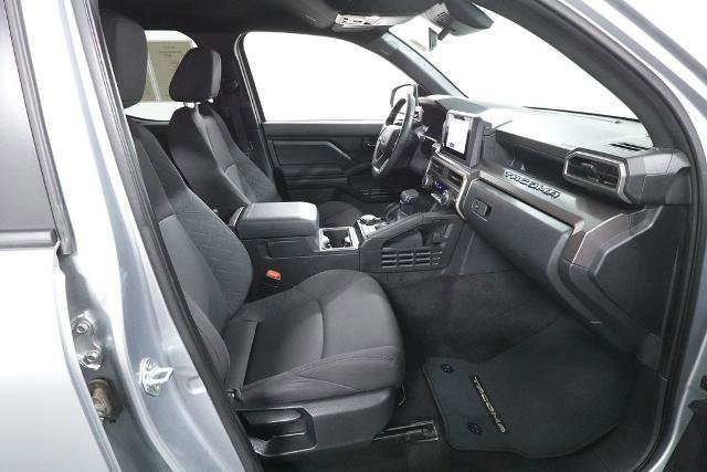 Used 2024 Toyota Tacoma SR5 AWD/4WD image 29