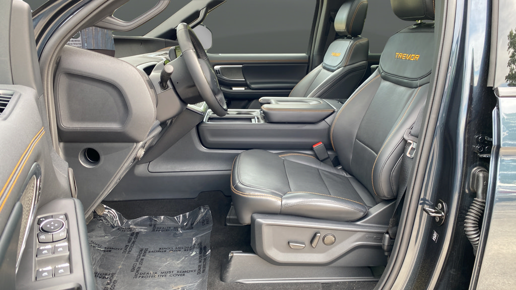 Certified 2025 Ford Expedition Tremor AWD/4WD image 9