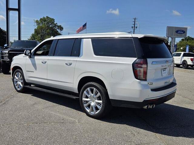 Used 2024 Chevrolet Suburban High Country w/ Premium Package RWD image 10