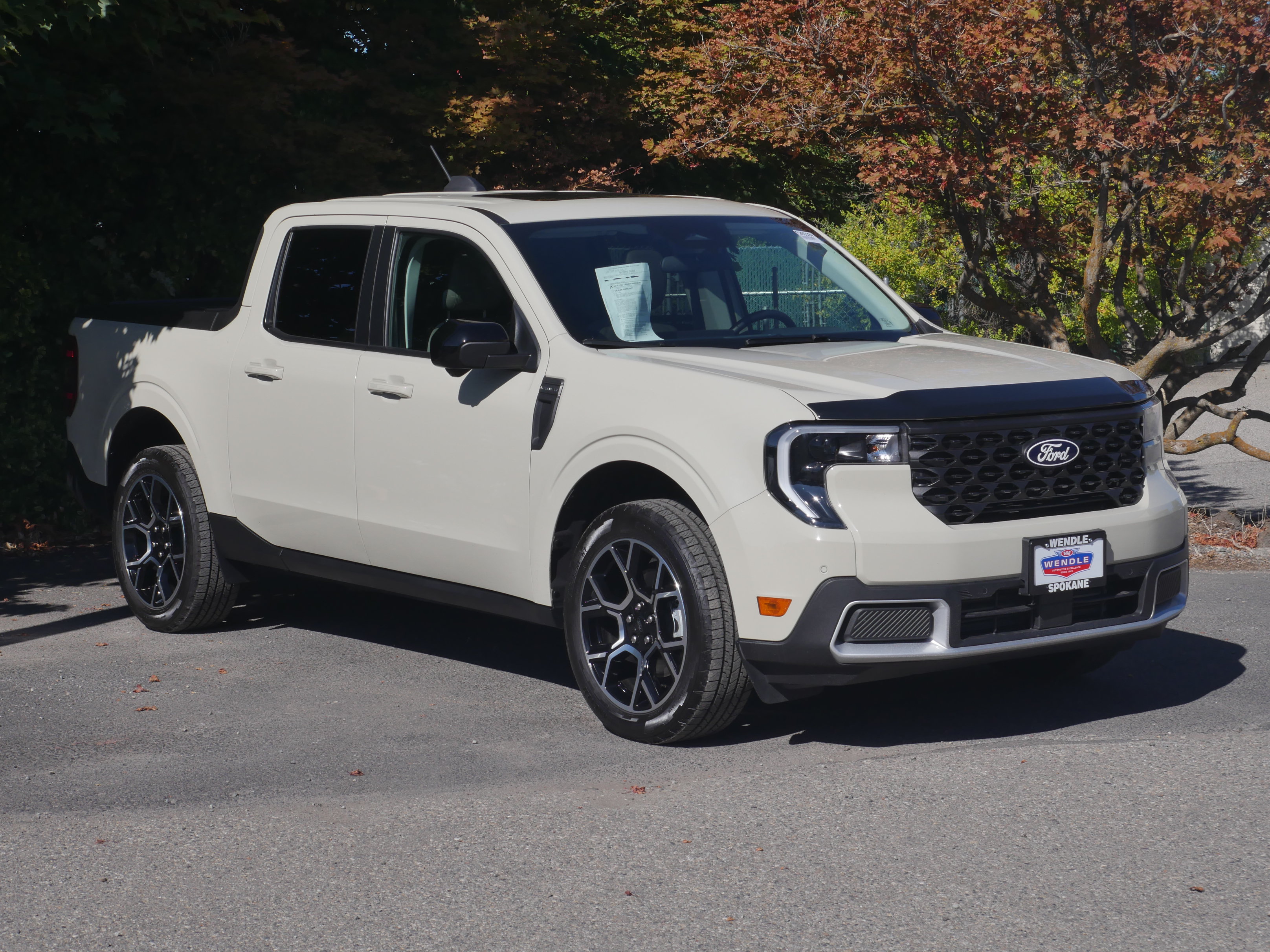 Certified 2025 Ford Maverick Lariat w/ 4K Tow Package AWD/4WD image 32