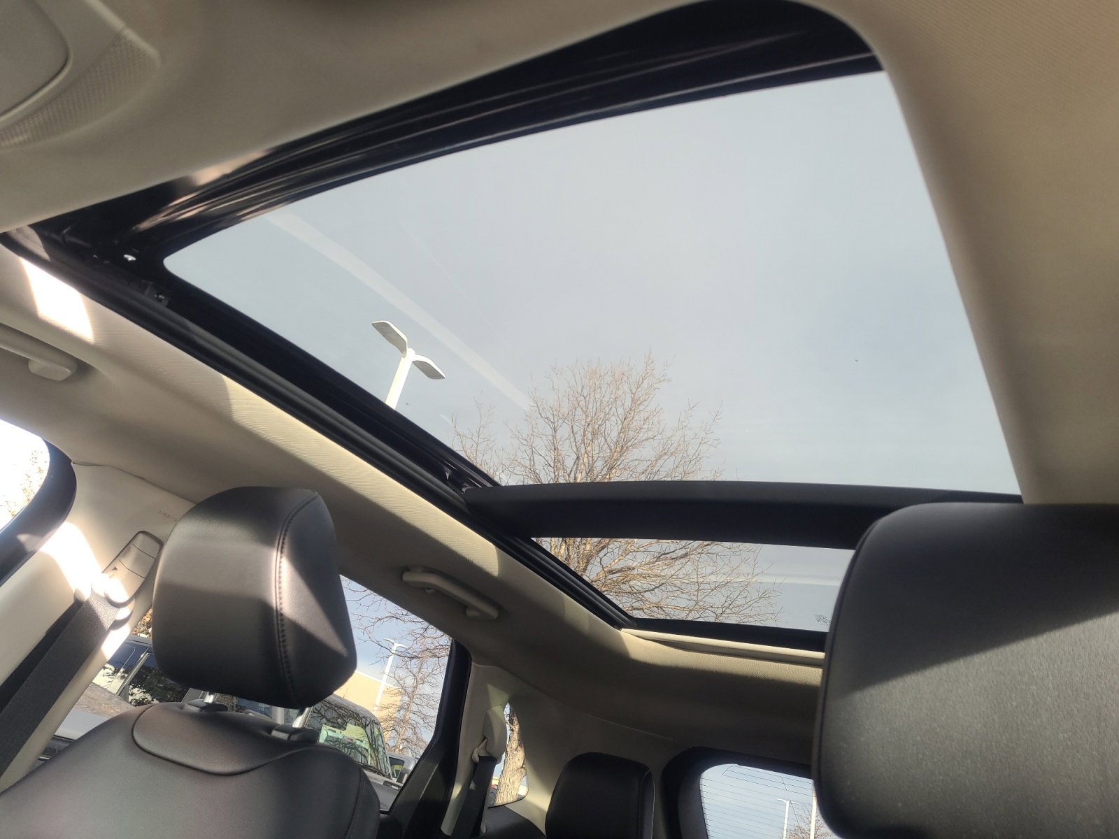 Certified 2020 Ford Edge SEL w/ Convenience Package image 32