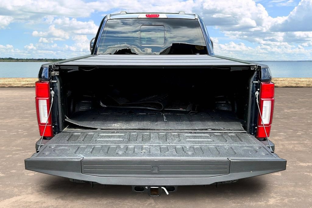 Certified 2022 Ford F250 Lariat w/ Tremor Off-Road Package AWD/4WD image 9