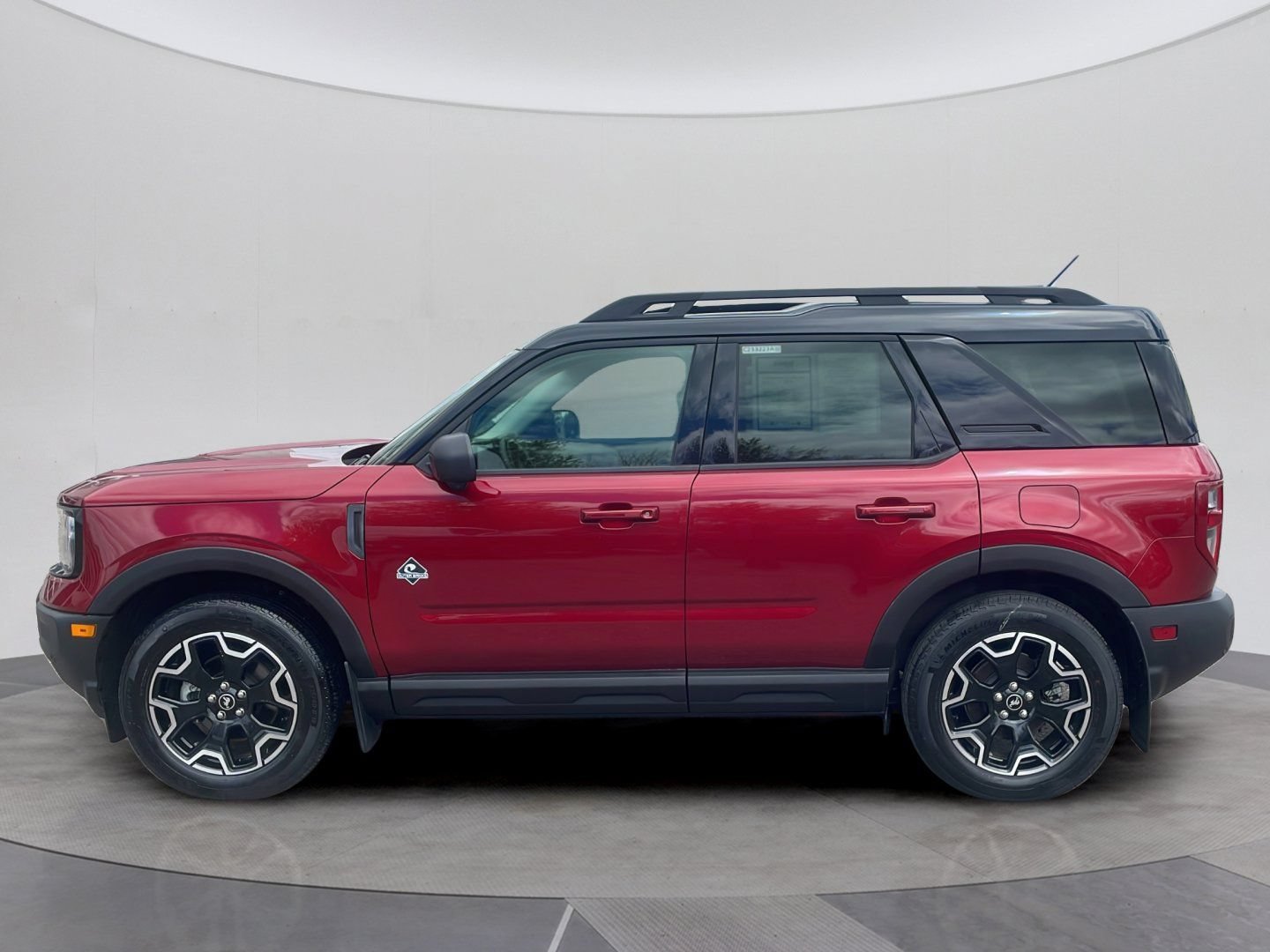 Certified 2025 Ford Bronco Sport Outer Banks w/ Outer Banks Tech Package+ AWD/4WD image 2