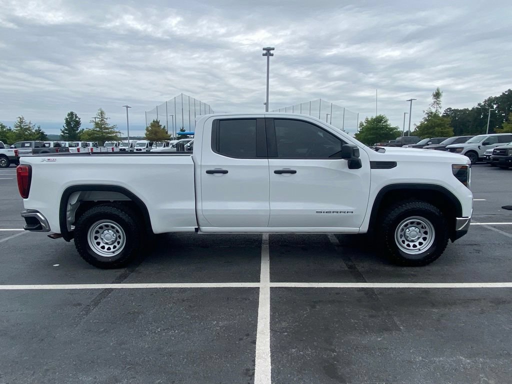 Used 2022 GMC Sierra 1500 Pro w/ Pro Value Package AWD/4WD image 8