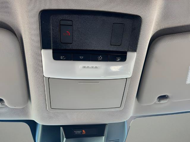 Used 2024 Nissan Rogue SV AWD/4WD image 19