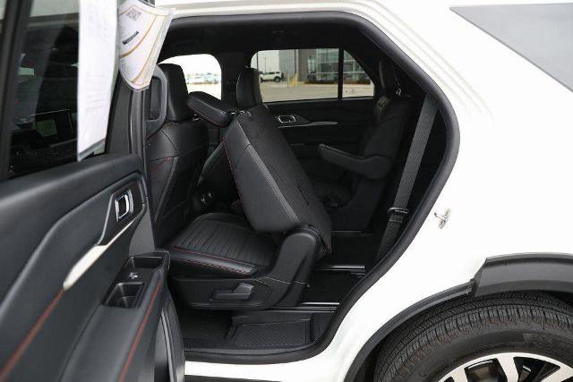 Certified 2025 Ford Explorer ST-Line image 34