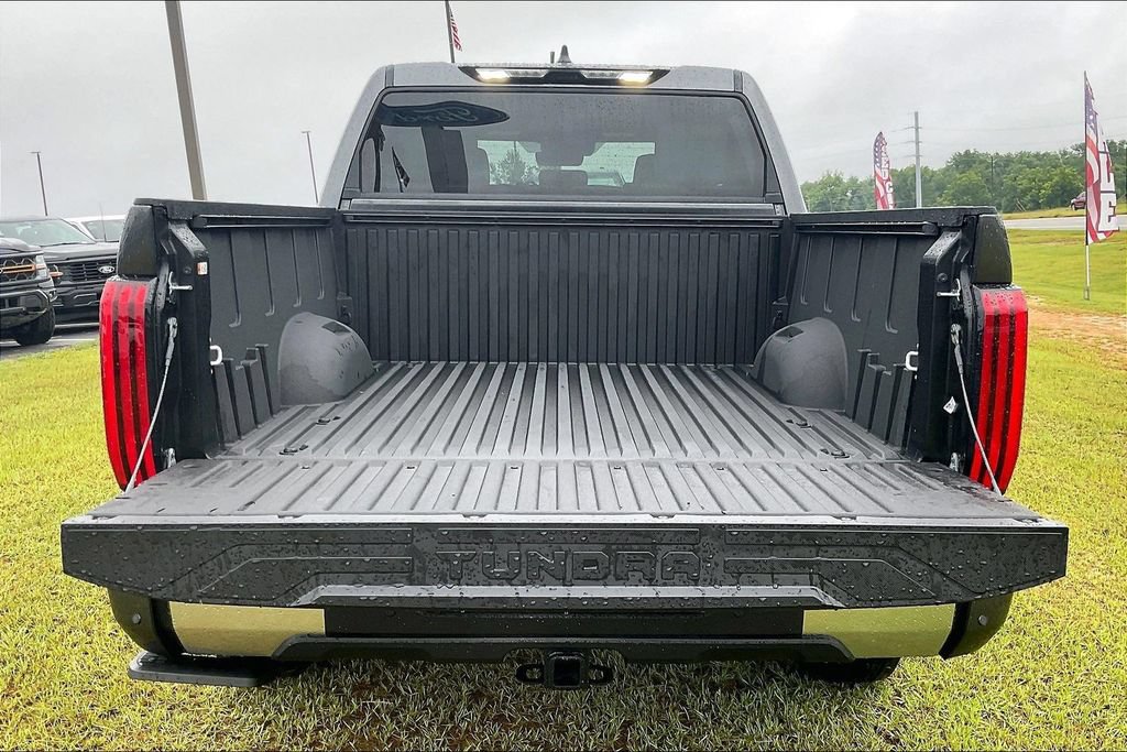 Used 2026 Toyota Tundra Limited AWD/4WD image 18
