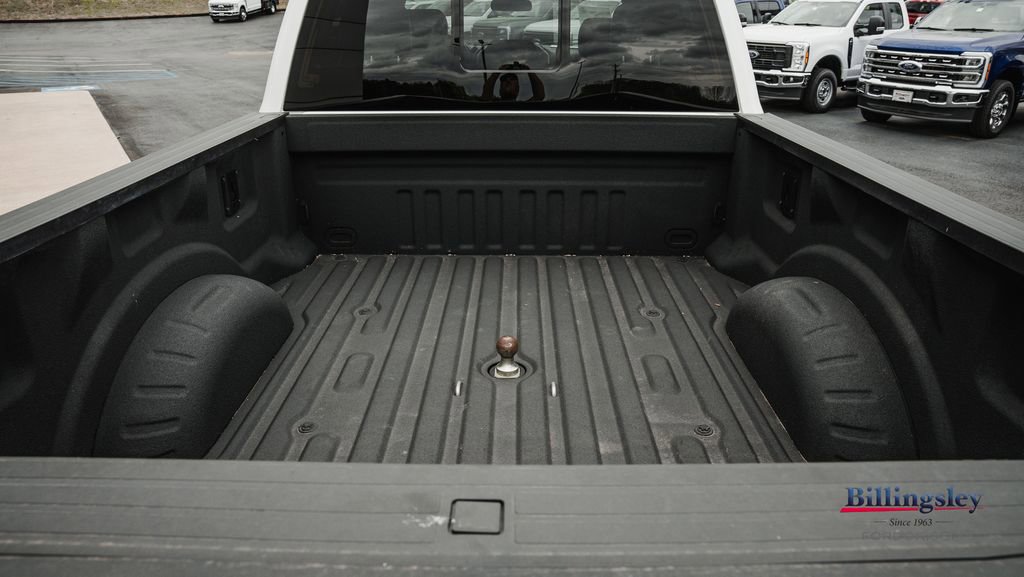 Certified 2022 Ford F250 Platinum w/ FX4 Off-Road Package AWD/4WD image 8