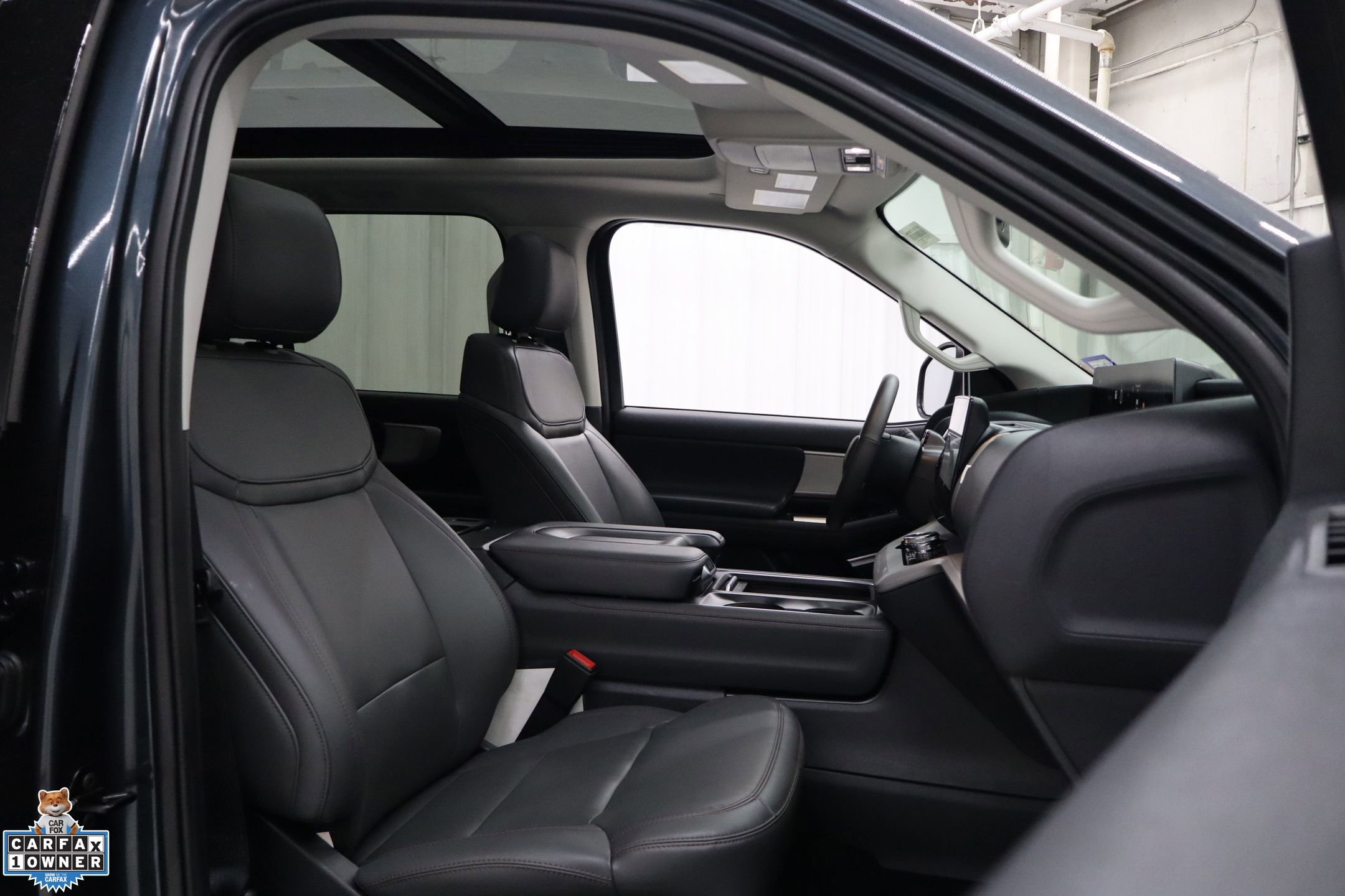 Certified 2025 Ford Expedition Active image 35