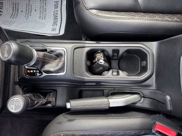 Used 2021 Jeep Wrangler Unlimited Sahara AWD/4WD image 25