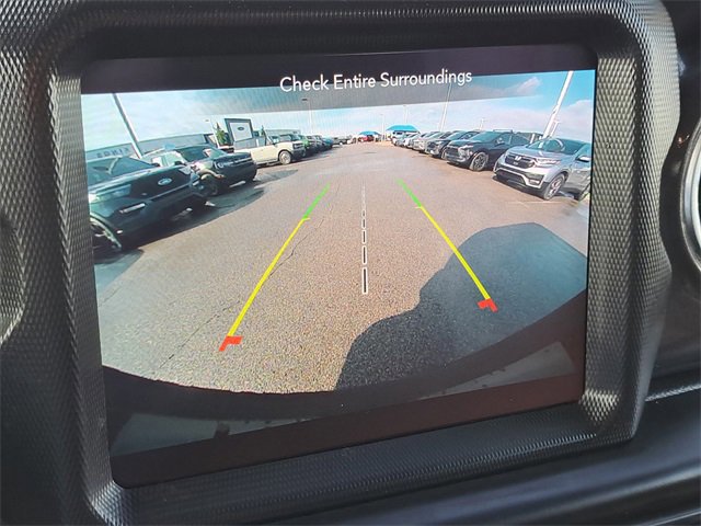 Used 2022 Jeep Wrangler Unlimited Sahara image 16