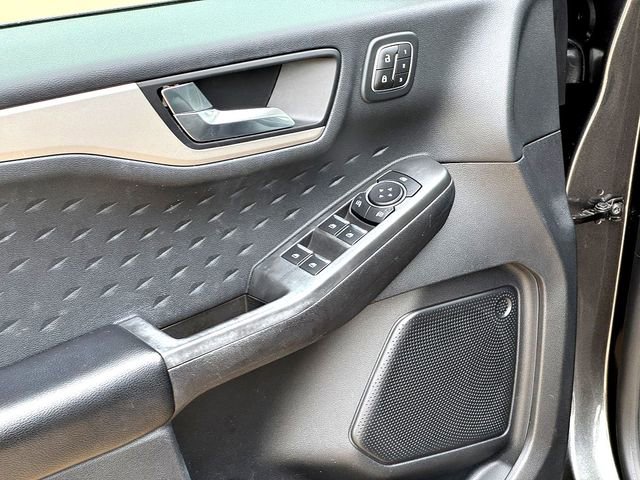 Certified 2020 Ford Escape SEL FWD image 9