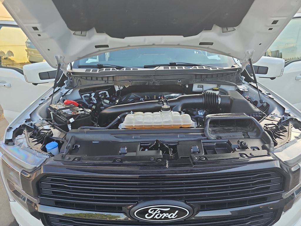 Certified 2024 Ford F150 Platinum w/ FX4 Off-Road Package AWD/4WD image 29
