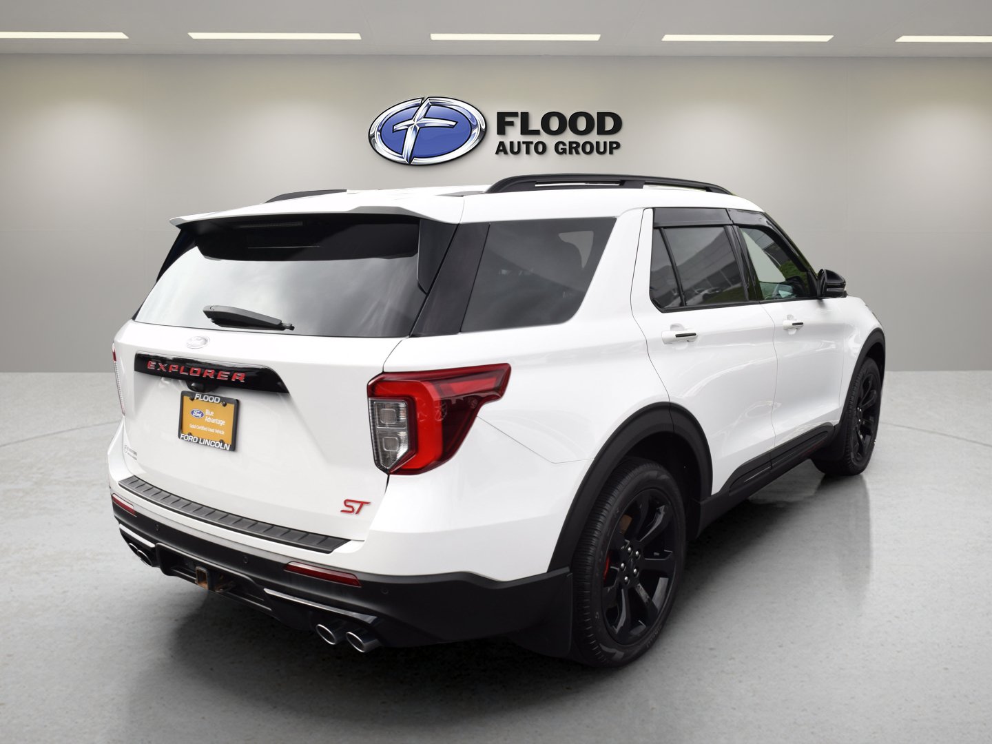 Certified 2023 Ford Explorer ST w/ Equipment Group 401A AWD/4WD image 4