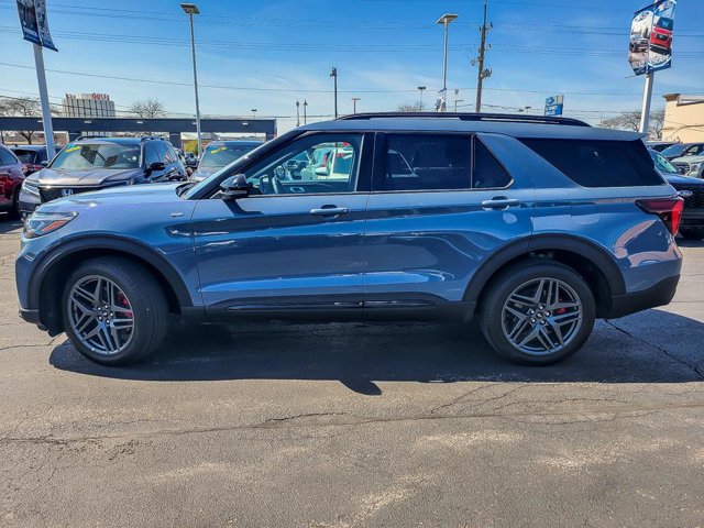 Certified 2025 Ford Explorer ST-Line w/ Premium Package AWD/4WD image 6