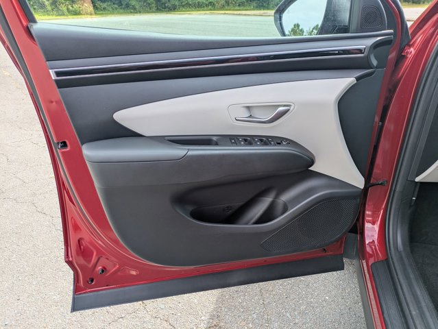 Used 2024 Hyundai Tucson SE image 11