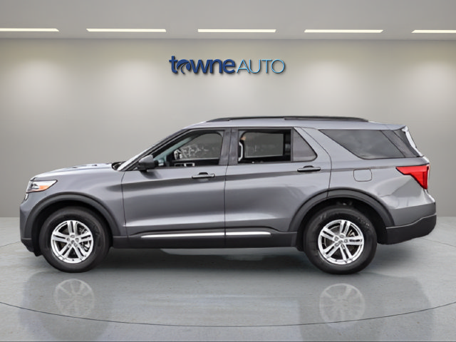 Certified 2023 Ford Explorer XLT w/ Equipment Group 202A AWD/4WD image 4