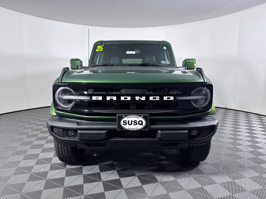 Certified 2025 Ford Bronco Outer Banks AWD/4WD image 2