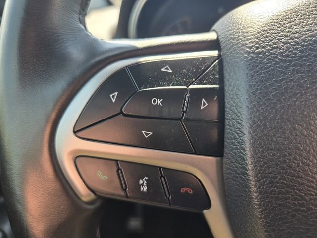Used 2020 Jeep Grand Cherokee Altitude image 28