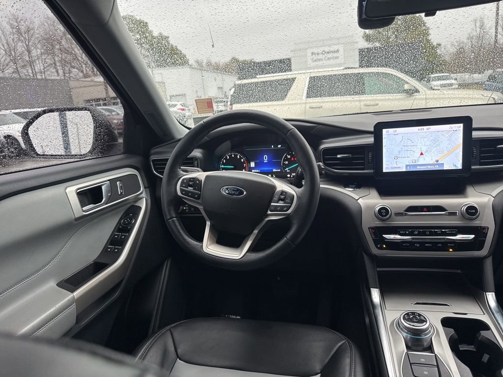 Certified 2022 Ford Explorer XLT w/ Equipment Group 202A image 10
