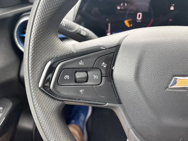 Used 2025 Chevrolet Trax LT FWD image 19