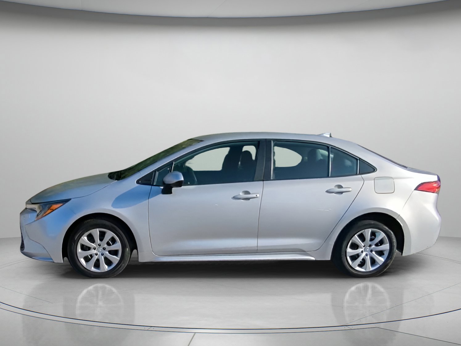 Used 2024 Toyota Corolla LE image 7