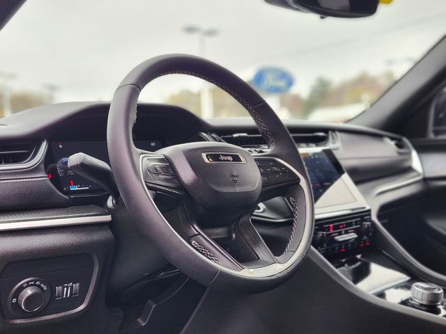 Used 2023 Jeep Grand Cherokee L Altitude AWD/4WD image 21