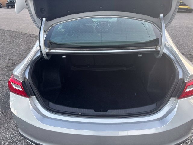 Used 2021 Chevrolet Malibu RS FWD image 26