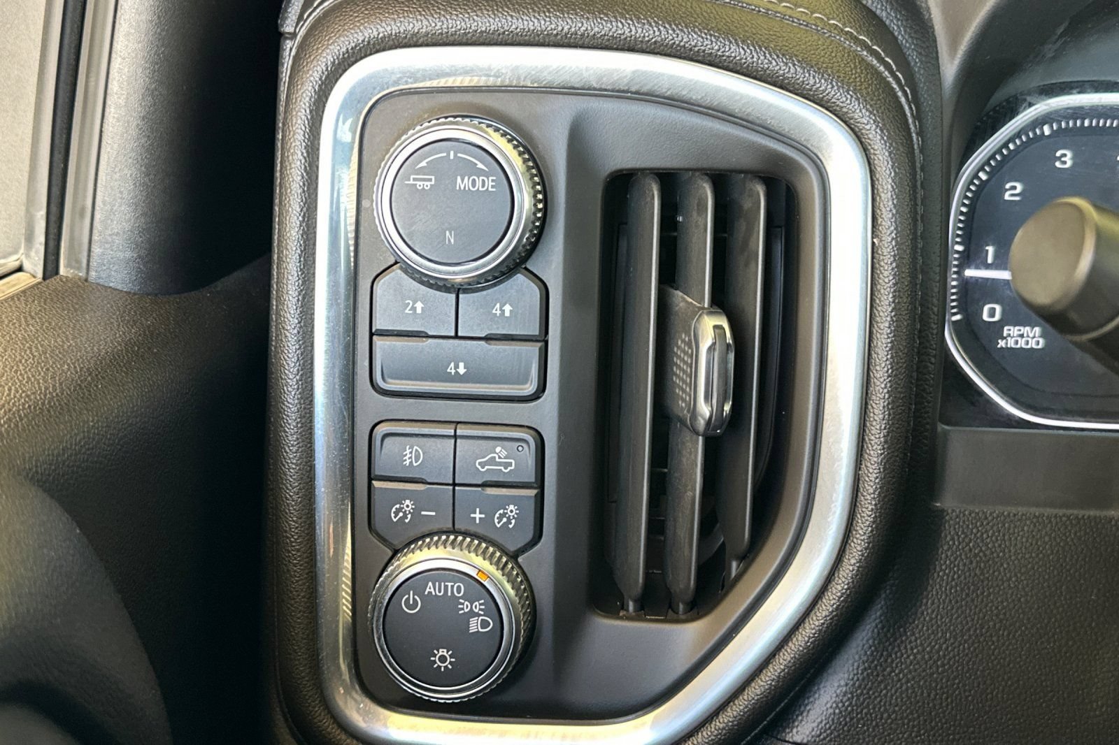 Used 2022 GMC Sierra 2500 SLE w/ SLE Convenience Package AWD/4WD image 25