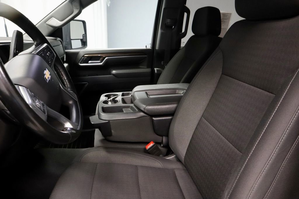 Used 2025 Chevrolet Silverado 2500 LT w/ Convenience Package AWD/4WD image 24