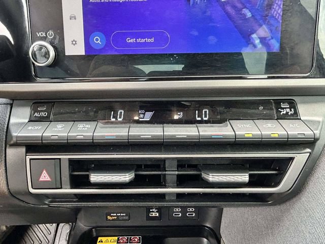 Used 2025 Toyota Camry LE FWD image 25