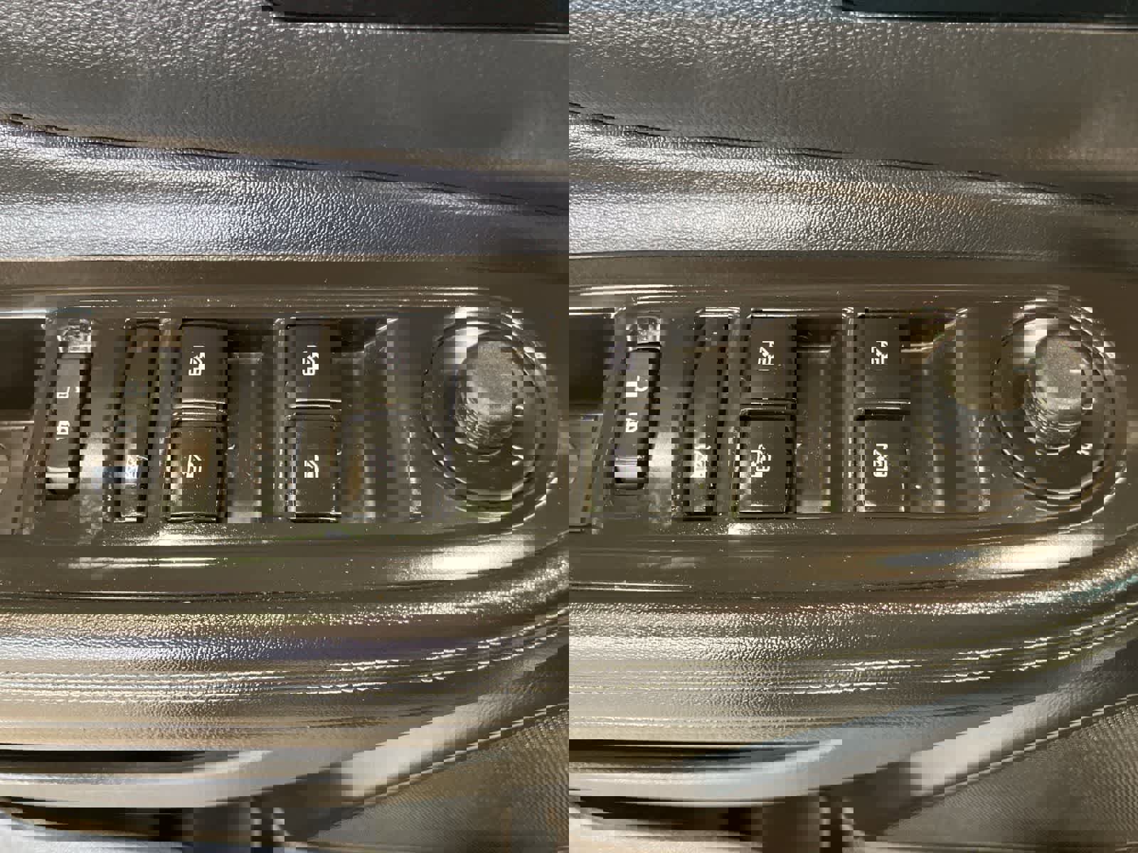 Used 2020 Buick Encore Preferred image 12