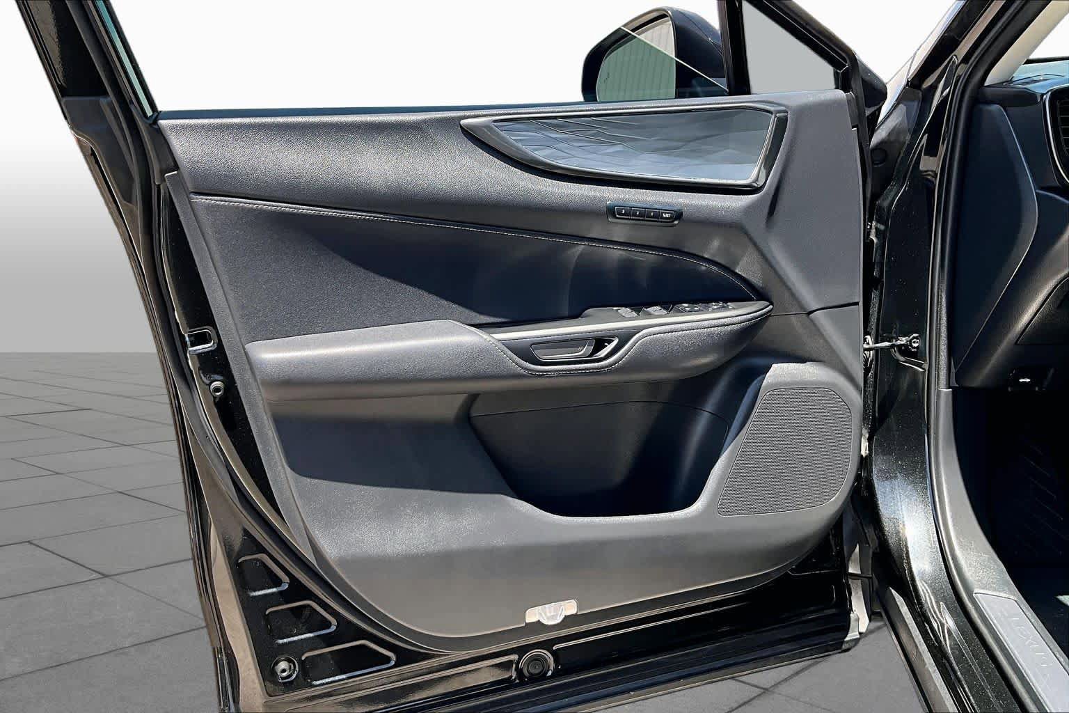Used 2024 Lexus NX 250 FWD image 21