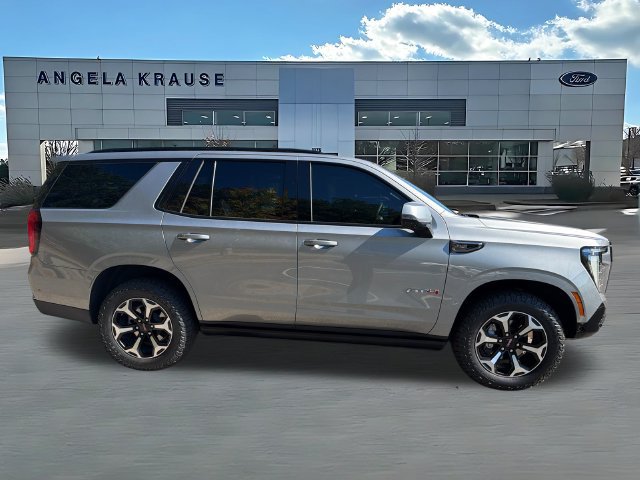 Used 2025 GMC Yukon AT4 w/ AT4 Premium Package AWD/4WD image 10
