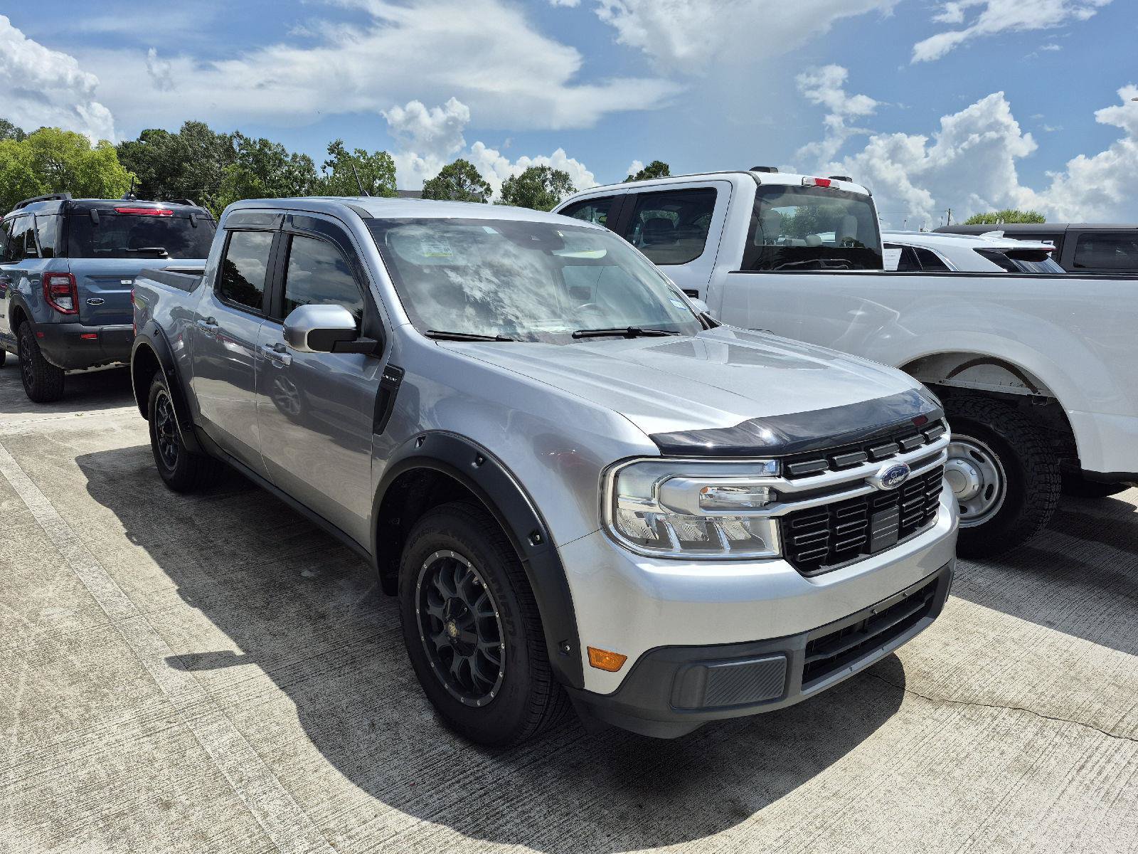 Certified 2022 Ford Maverick Lariat w/ Lariat Luxury Package AWD/4WD image 2