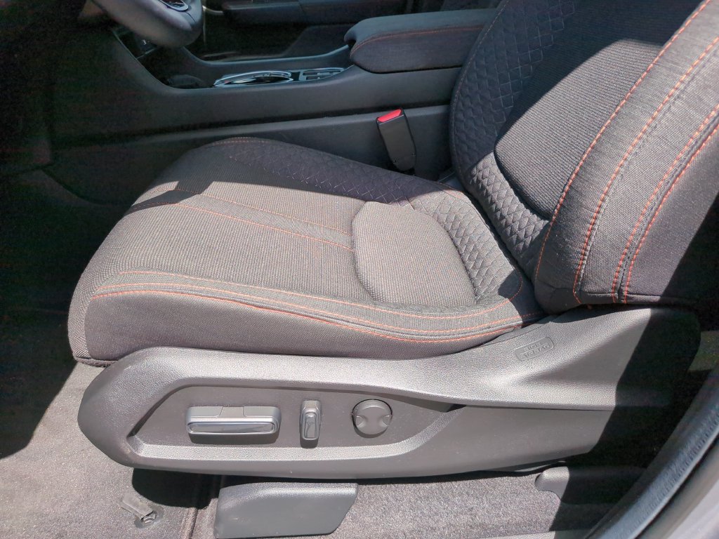 Used 2025 Honda Pilot Sport image 22