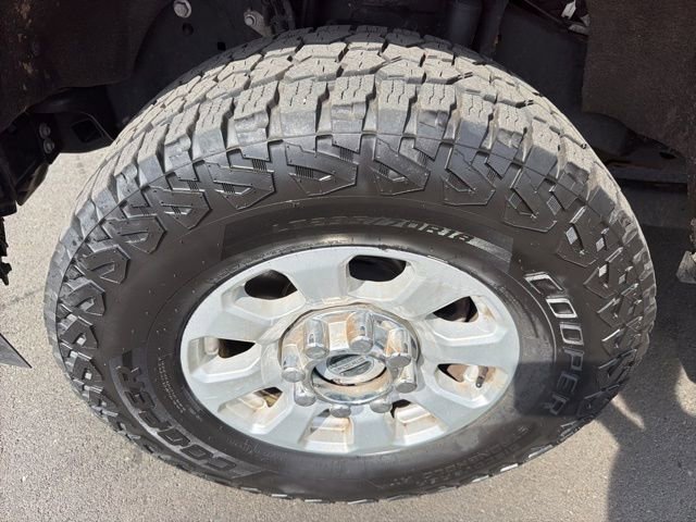 Certified 2023 Ford F350 XLT w/ Snow Plow/Camper Package AWD/4WD image 10