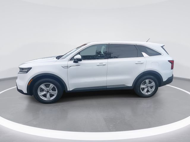 Used 2021 Kia Sorento LX image 2